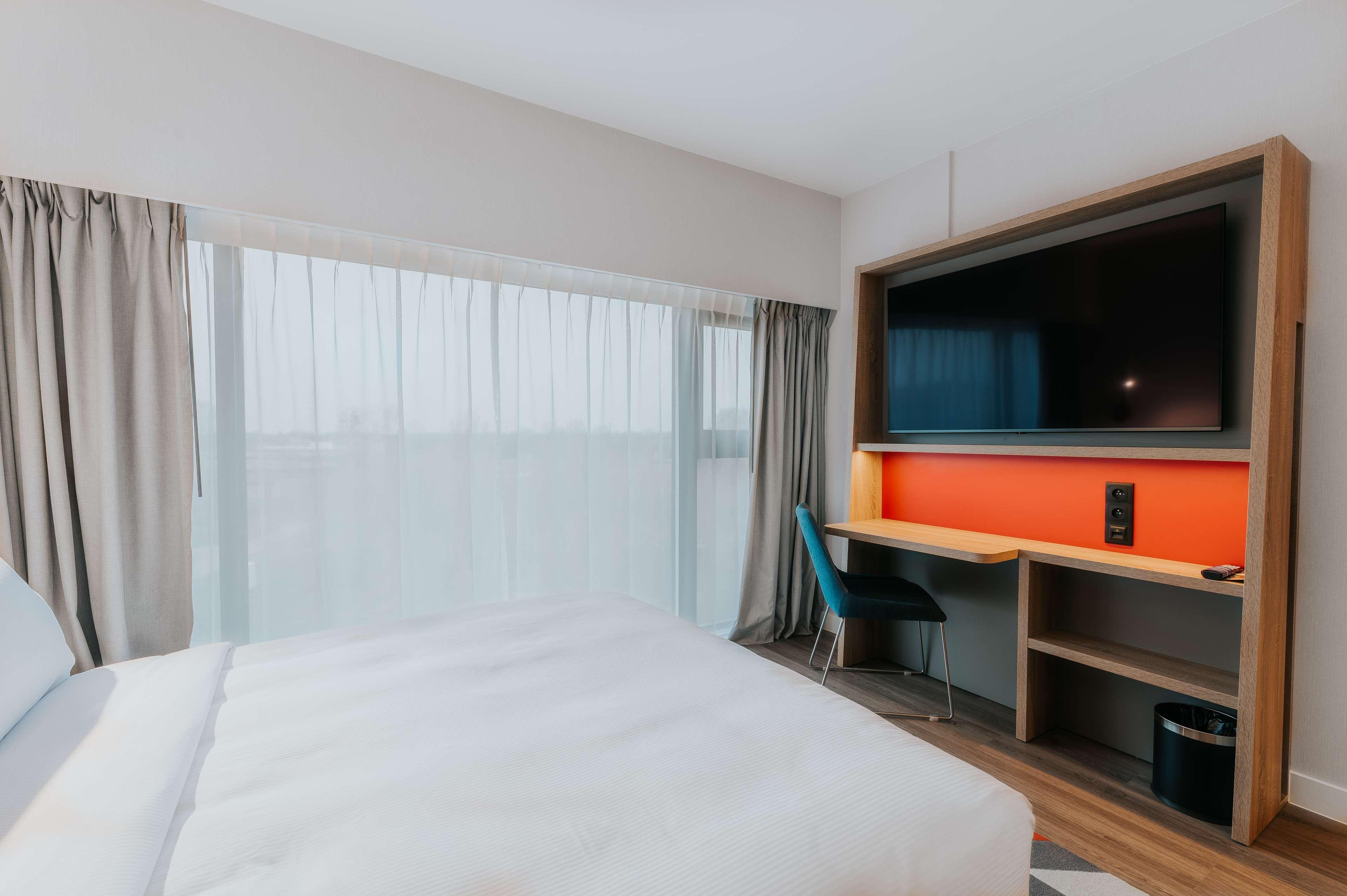 แฮมป์ตัน บาย ฮิลตัน วอร์ซอ เรดูตา Hotel ภายนอก รูปภาพ