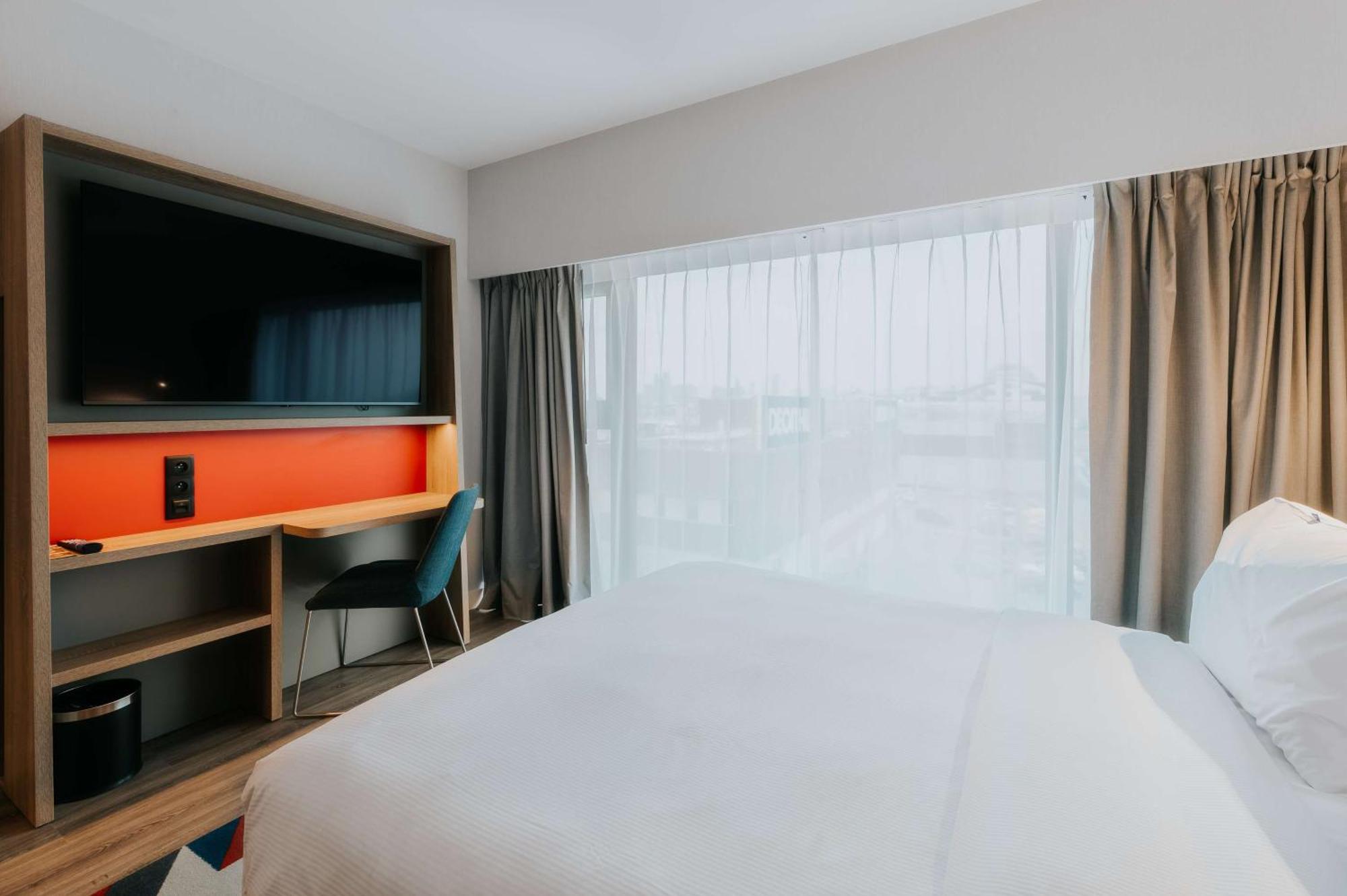 แฮมป์ตัน บาย ฮิลตัน วอร์ซอ เรดูตา Hotel ภายนอก รูปภาพ