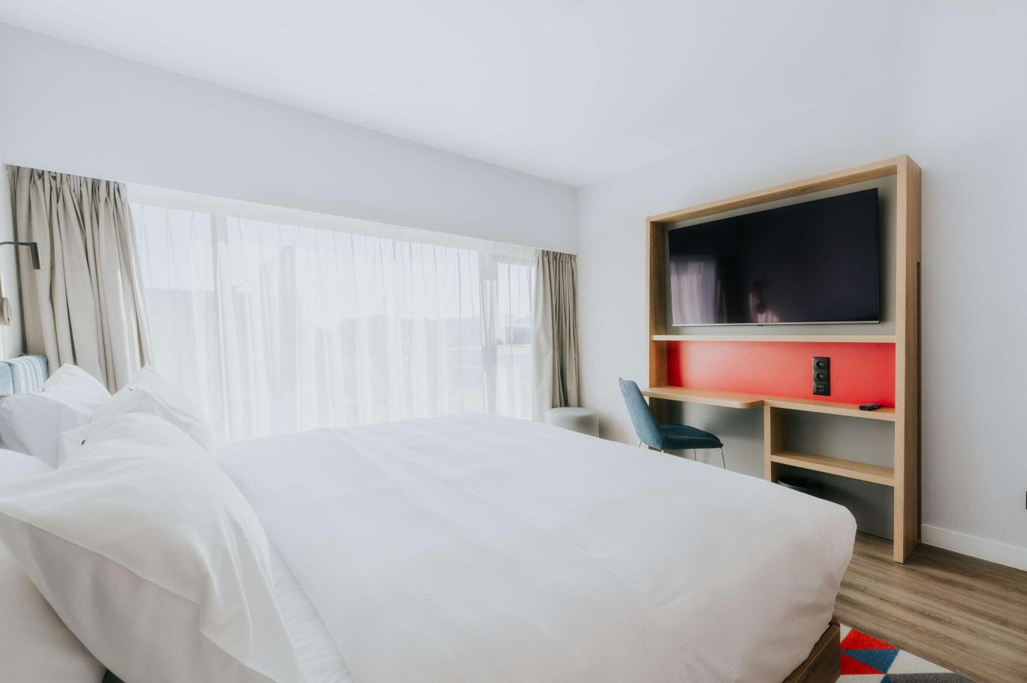 แฮมป์ตัน บาย ฮิลตัน วอร์ซอ เรดูตา Hotel ภายนอก รูปภาพ