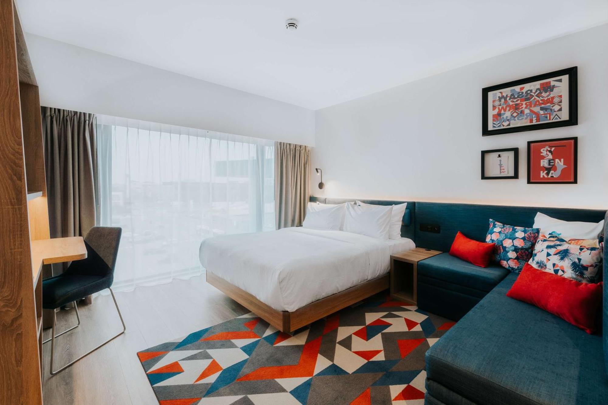 แฮมป์ตัน บาย ฮิลตัน วอร์ซอ เรดูตา Hotel ภายนอก รูปภาพ